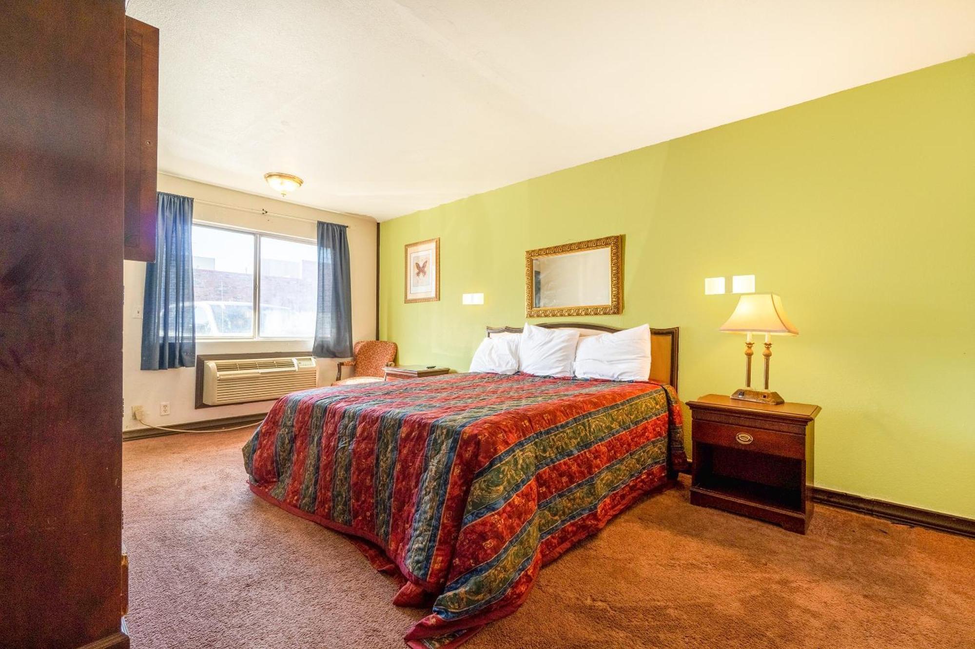 Castle Inn & Suites By Oyo Chickasha Eksteriør billede