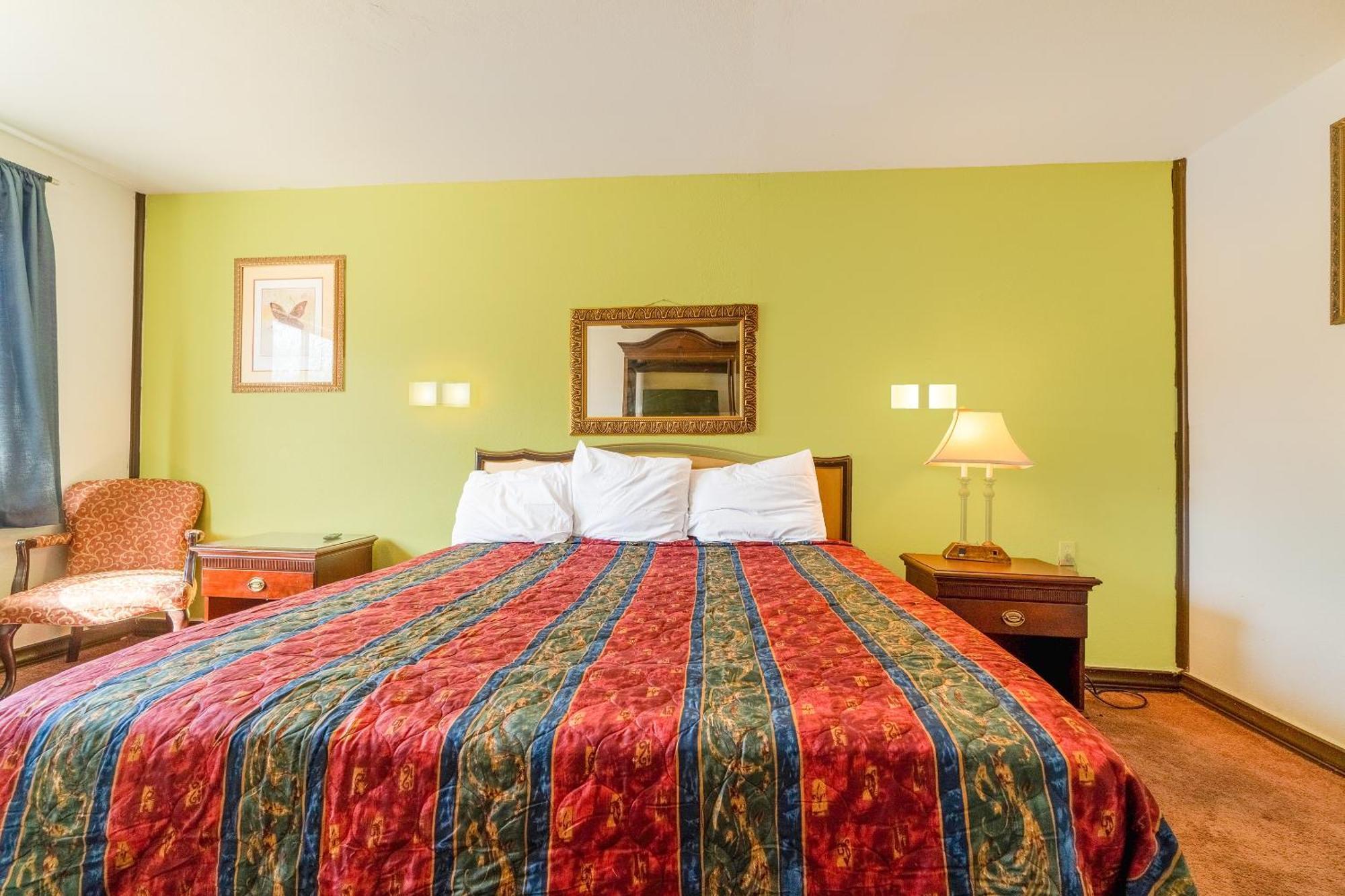 Castle Inn & Suites By Oyo Chickasha Eksteriør billede