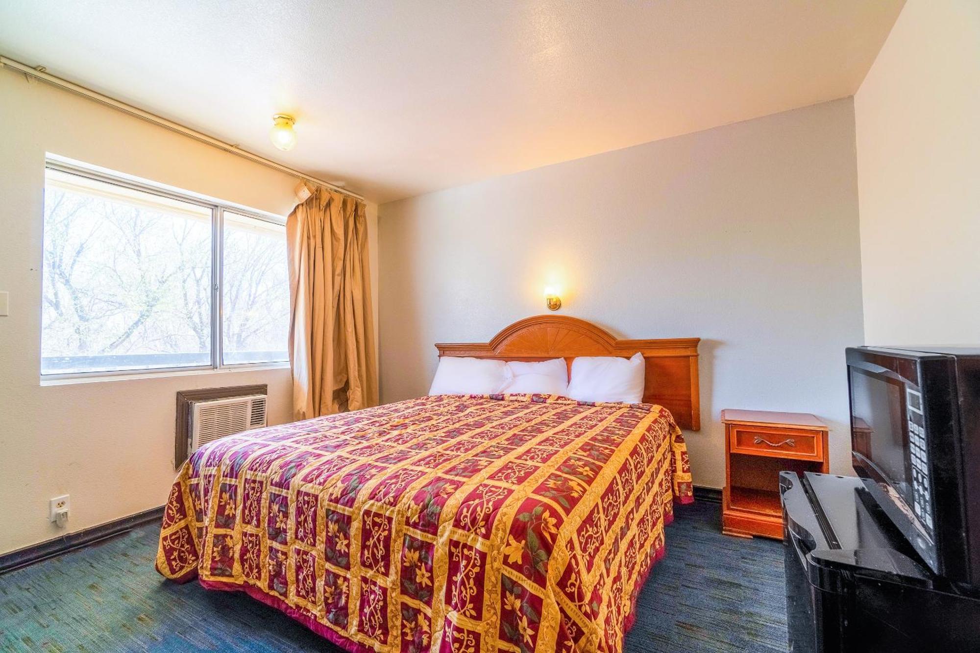 Castle Inn & Suites By Oyo Chickasha Eksteriør billede