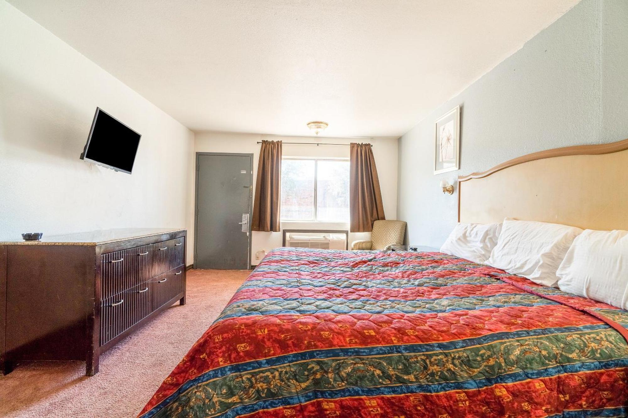 Castle Inn & Suites By Oyo Chickasha Eksteriør billede
