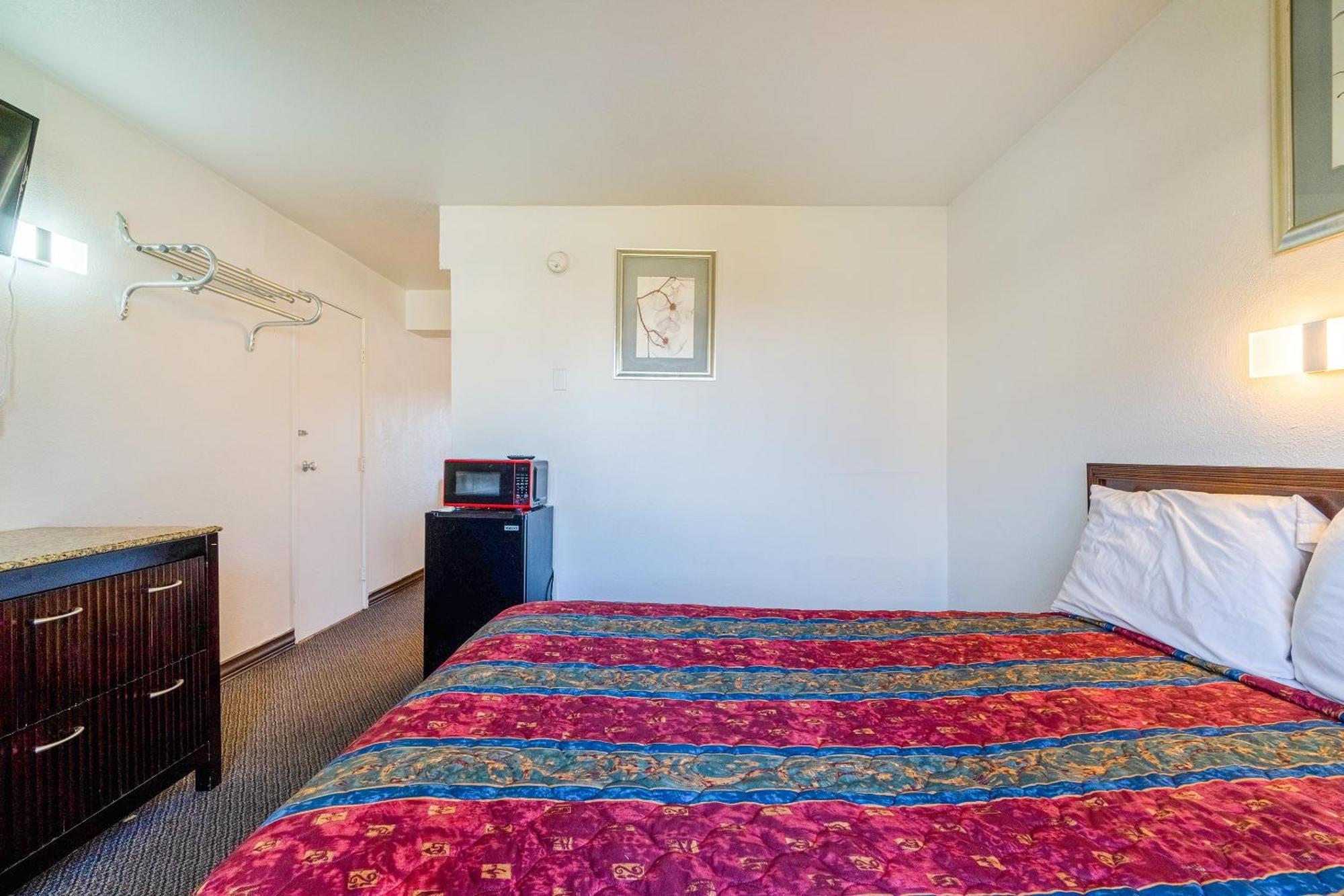 Castle Inn & Suites By Oyo Chickasha Eksteriør billede